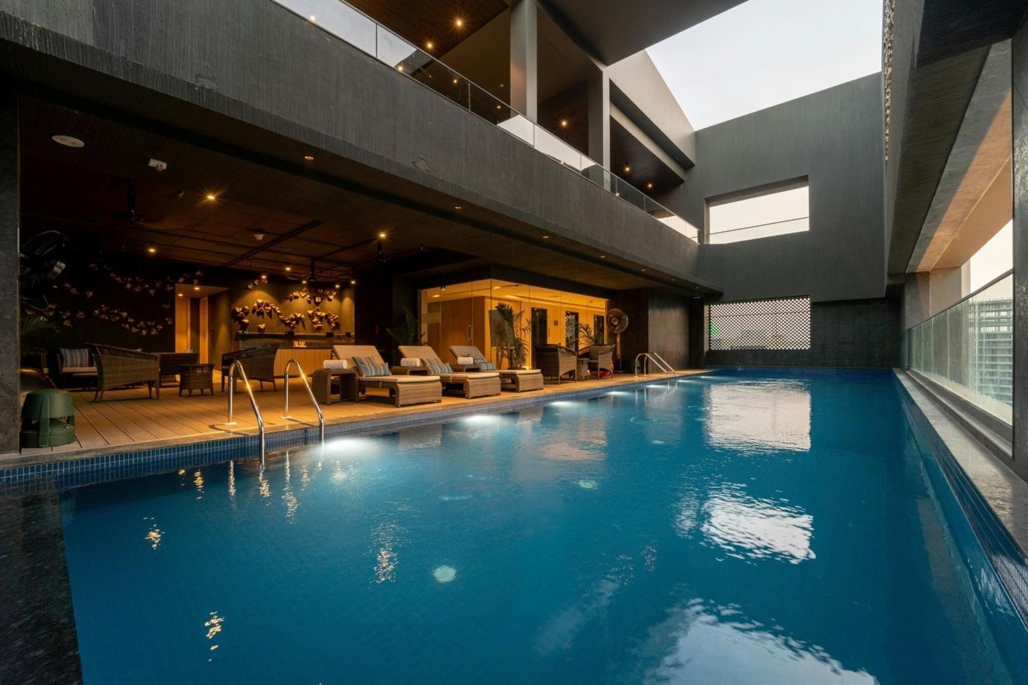 Courtyard By Marriott Vadodara Exterior foto